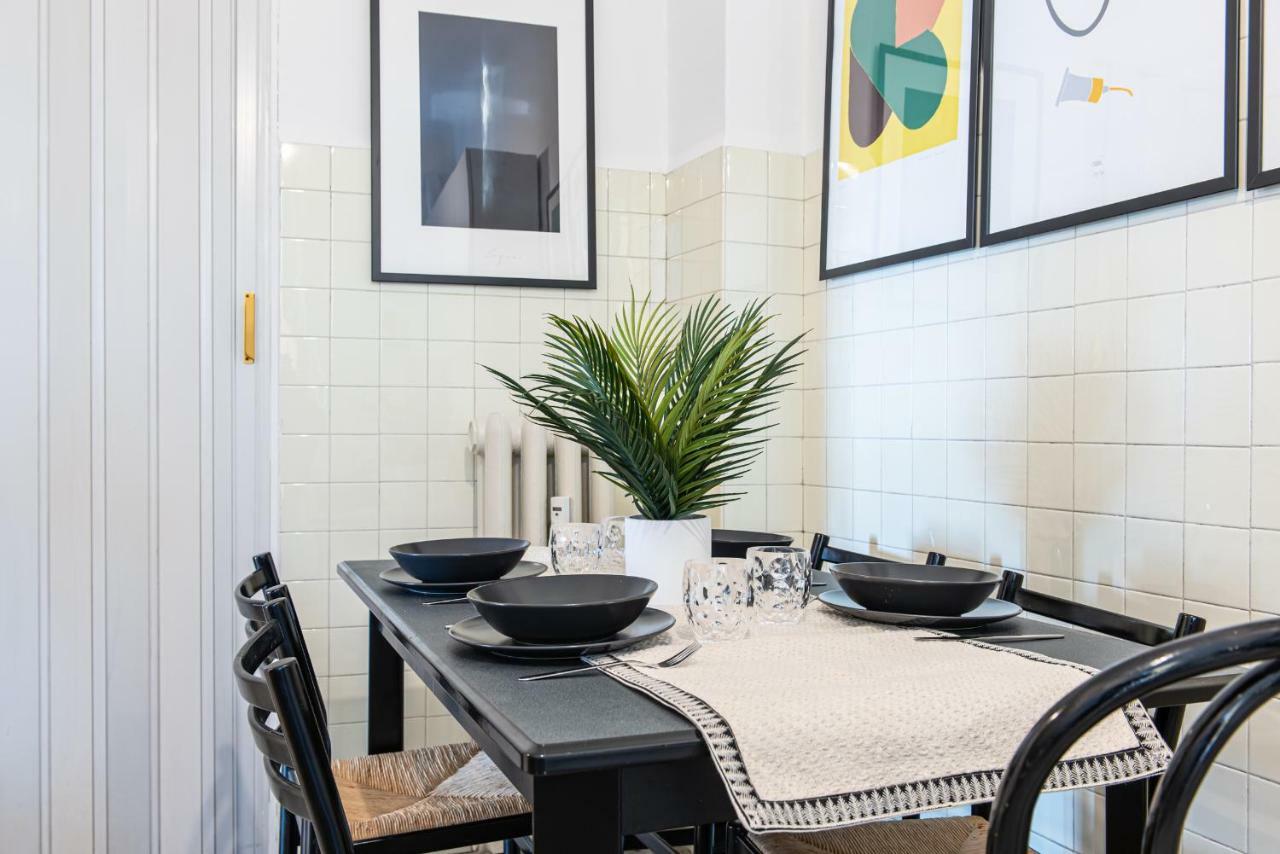 Joivy Sophisticated 3-Bed Flat With Desk Apartment Milan Exterior photo