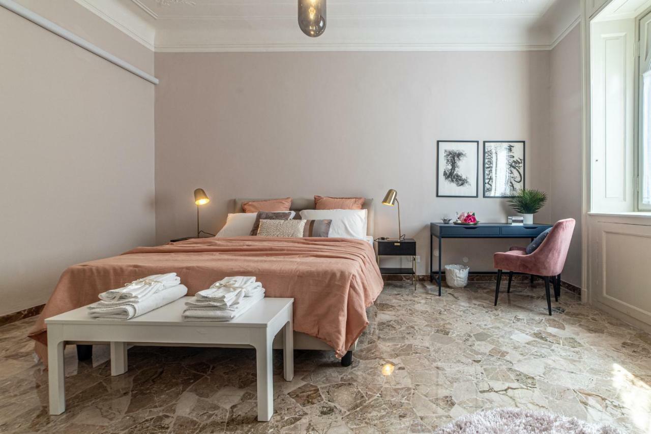 Joivy Sophisticated 3-Bed Flat With Desk Apartment Milan Exterior photo