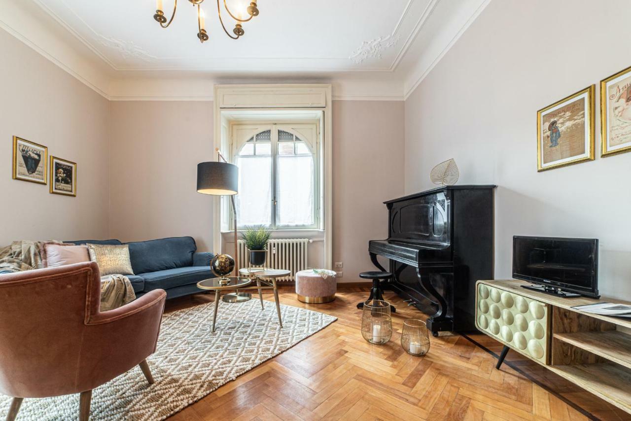 Joivy Sophisticated 3-Bed Flat With Desk Apartment Milan Exterior photo