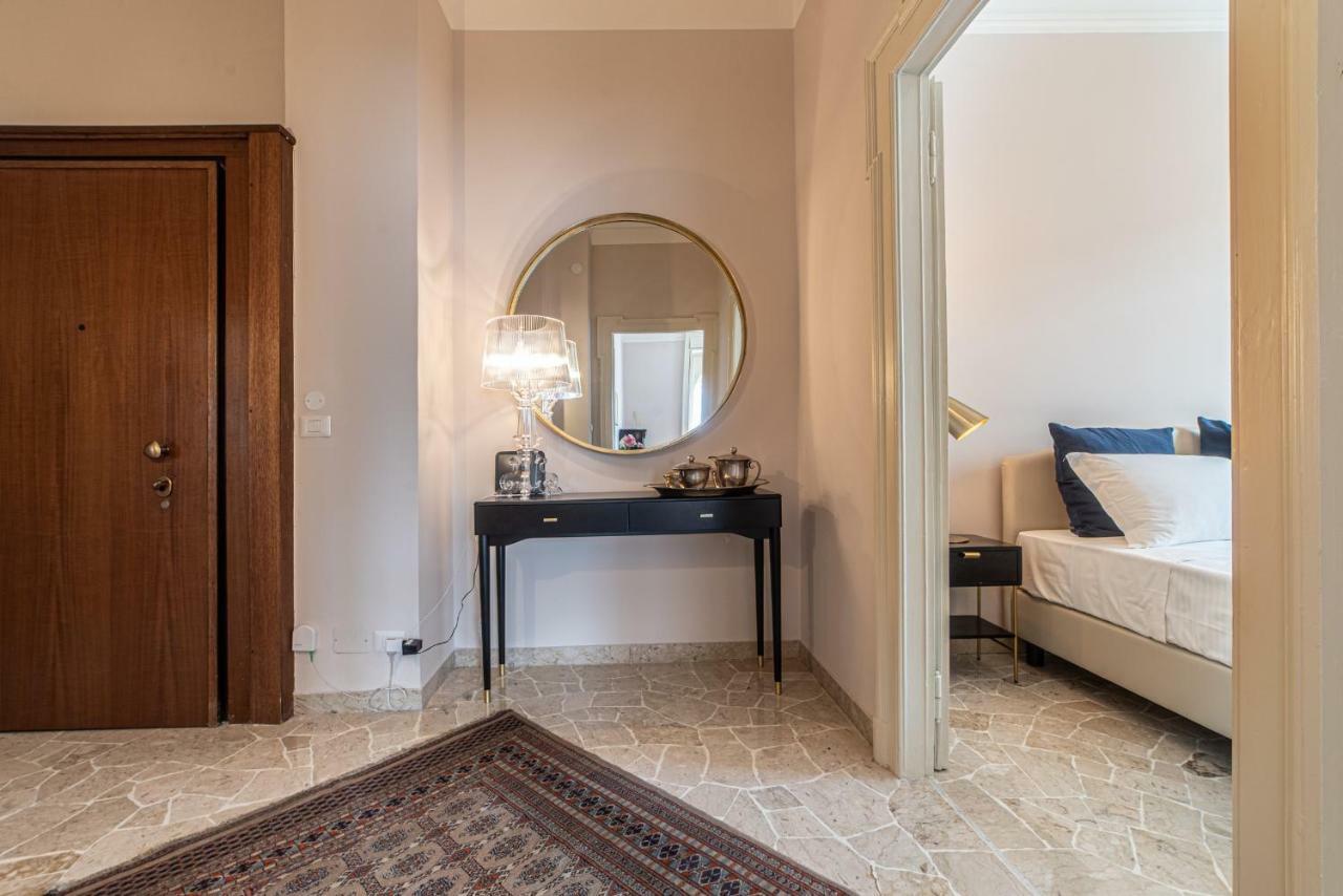 Joivy Sophisticated 3-Bed Flat With Desk Apartment Milan Exterior photo
