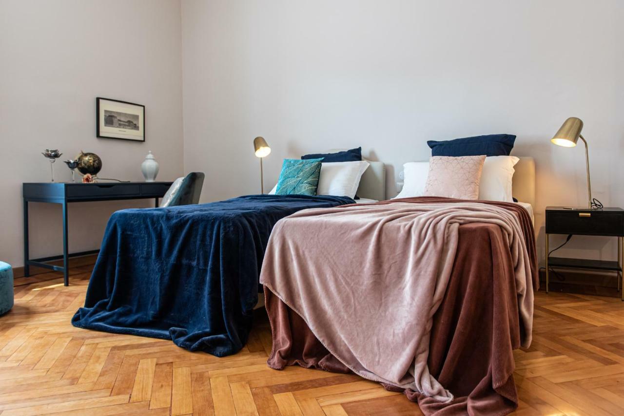 Joivy Sophisticated 3-Bed Flat With Desk Apartment Milan Exterior photo